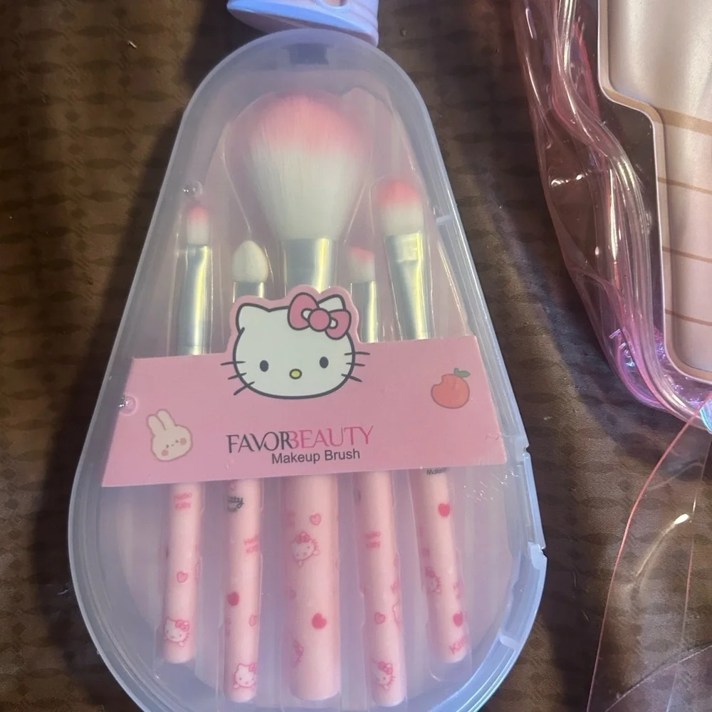 Hello Kitty Pink  brush set and Ice Cream Cone Bag